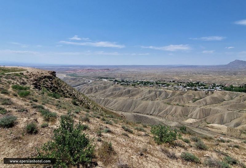 روستای بزنگان در نزدیکی دریاچه بزنگان